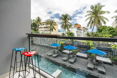 Chambre King Standard avec vue sur la piscine — Hotel Indigo Phuket Patong by IHG